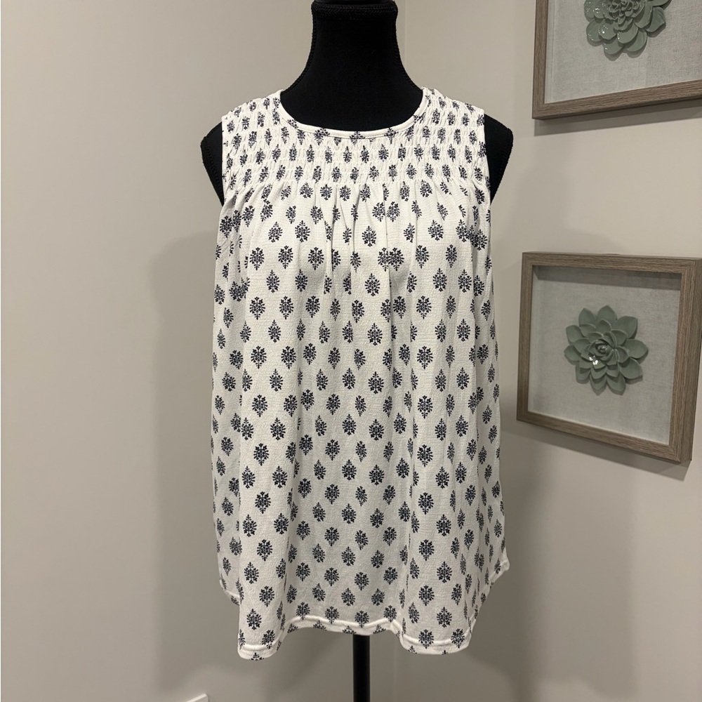 MELLODAY White & Black Patterned Blouse With Smocked Yoke NWT!